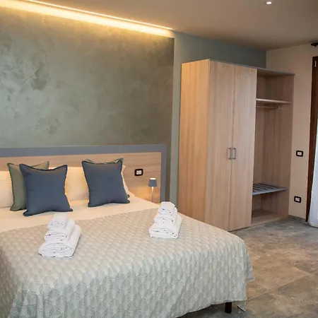 Corte Casa Erminia Agroturismo *